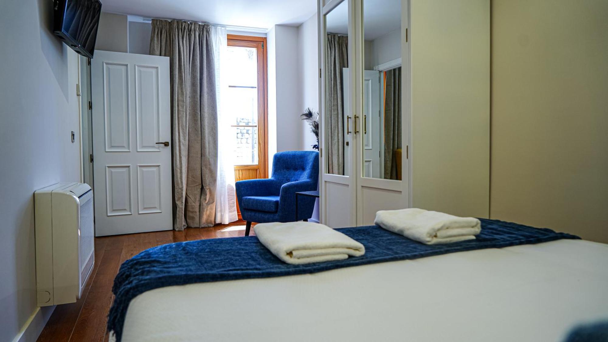 Apartamentos Puente Romano Suites Merida Exterior photo
