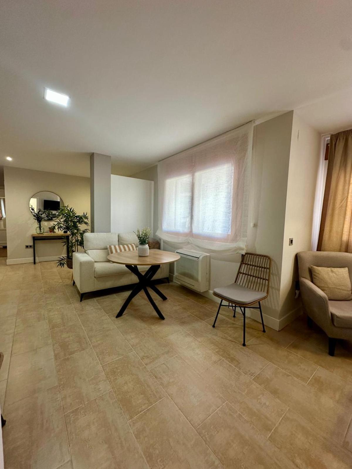Apartamentos Puente Romano Suites Merida Exterior photo